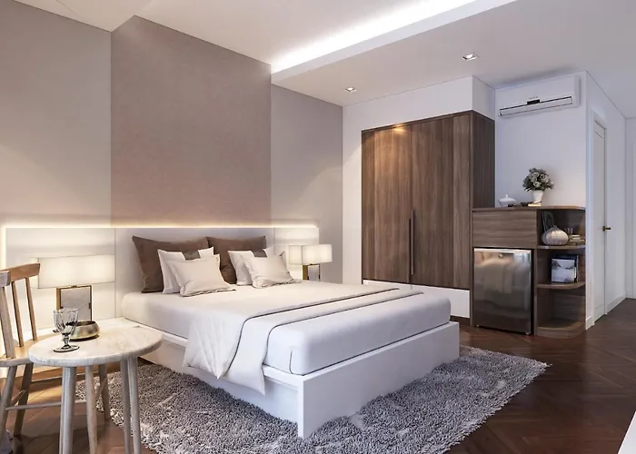 Ha Noi Near Tan Son Nhat Airport --- Free Airport Pick-Up And Drop-Off Available 24 Hours A DayAirport Hotel